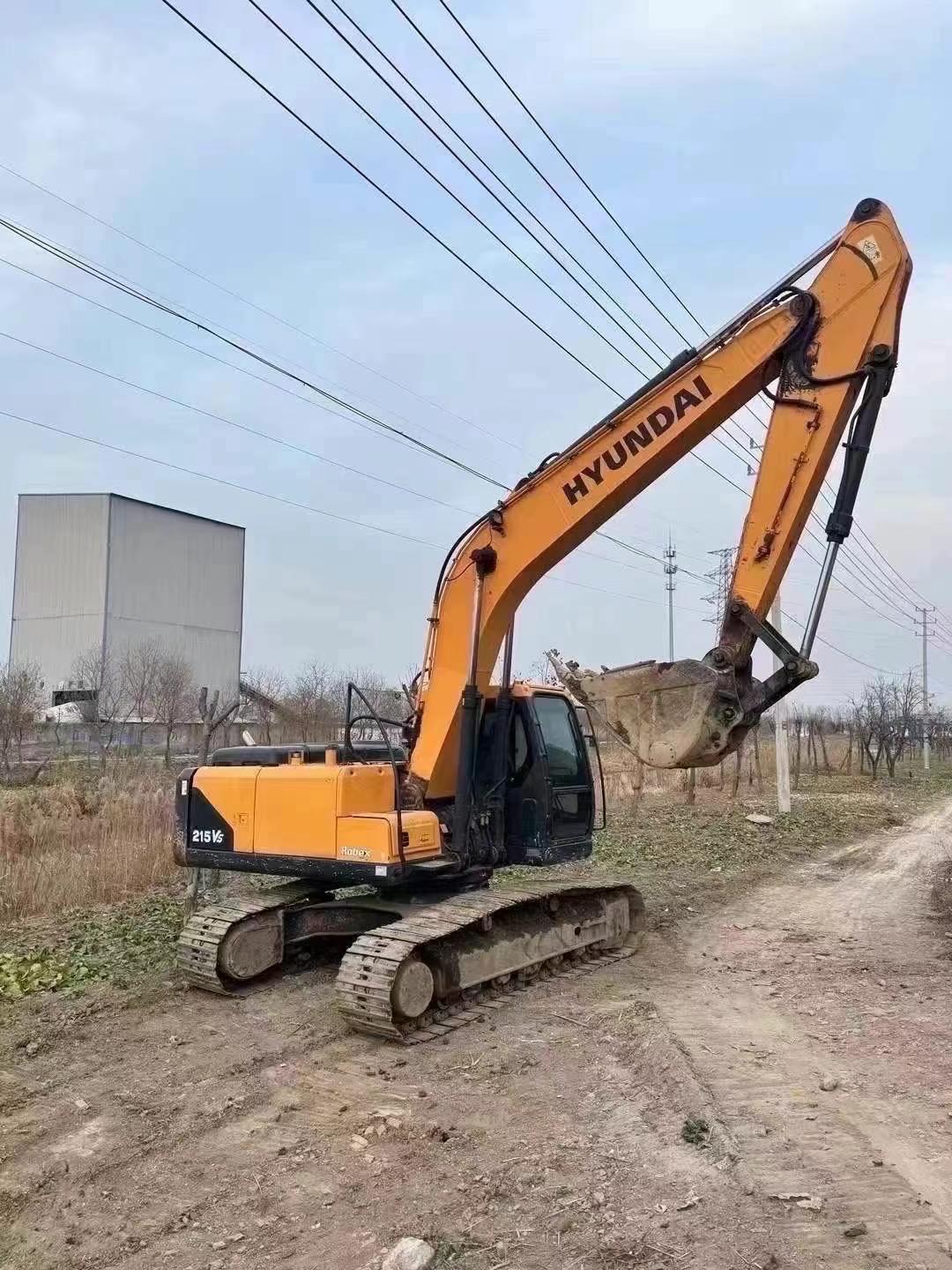 Buy Hyundai R215VS Used Excavator / 2 Used Hyundai R215VS Excavator 2018 Model / 2