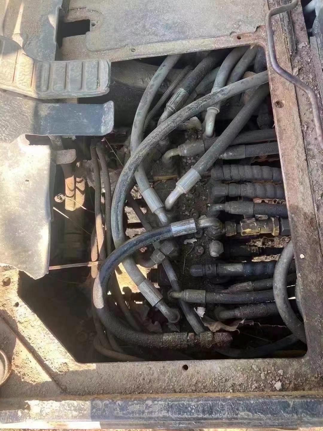 Buy Hyundai HX60 Used Excavator / 4 Used Hyundai HX60 Excavator 2016 Model / 4