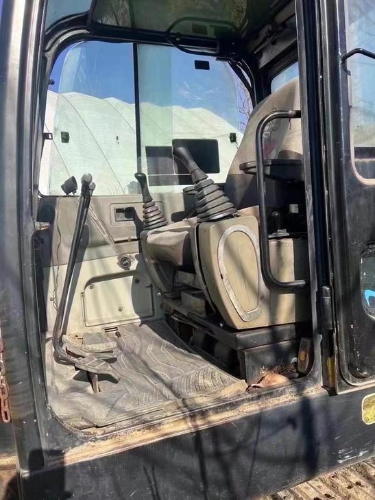 Buy Hyundai HX60 Used Excavator / 1