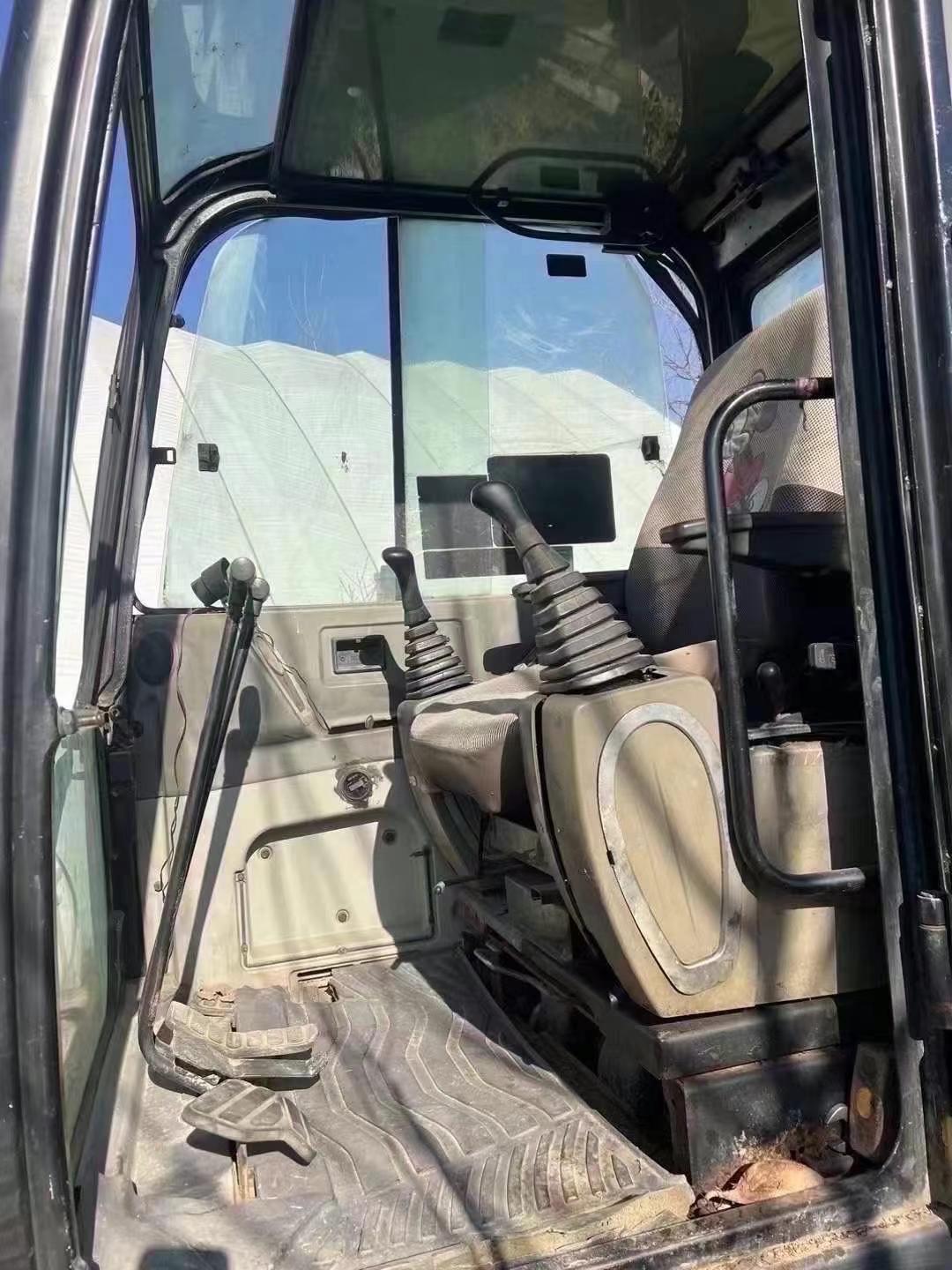 Buy Hyundai HX60 Used Excavator / 1