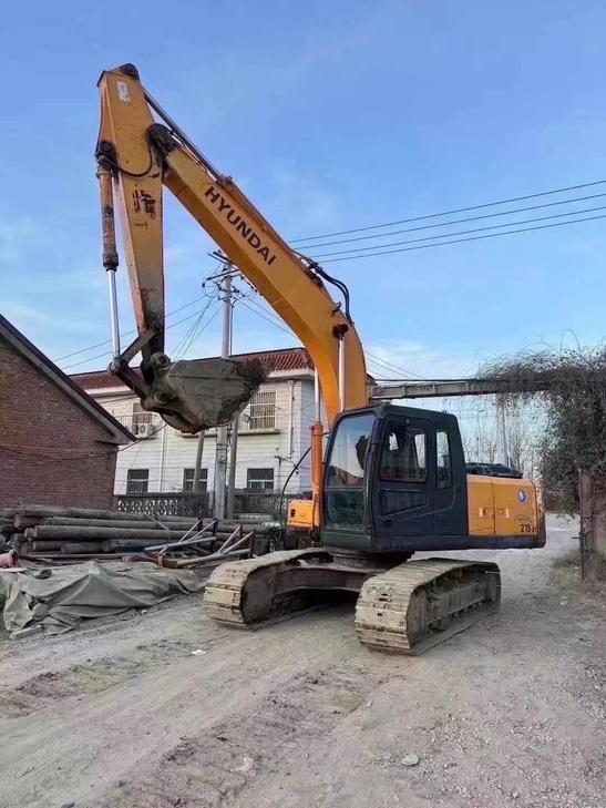 Buy Hyundai R215-7 Used Excavator / 1
