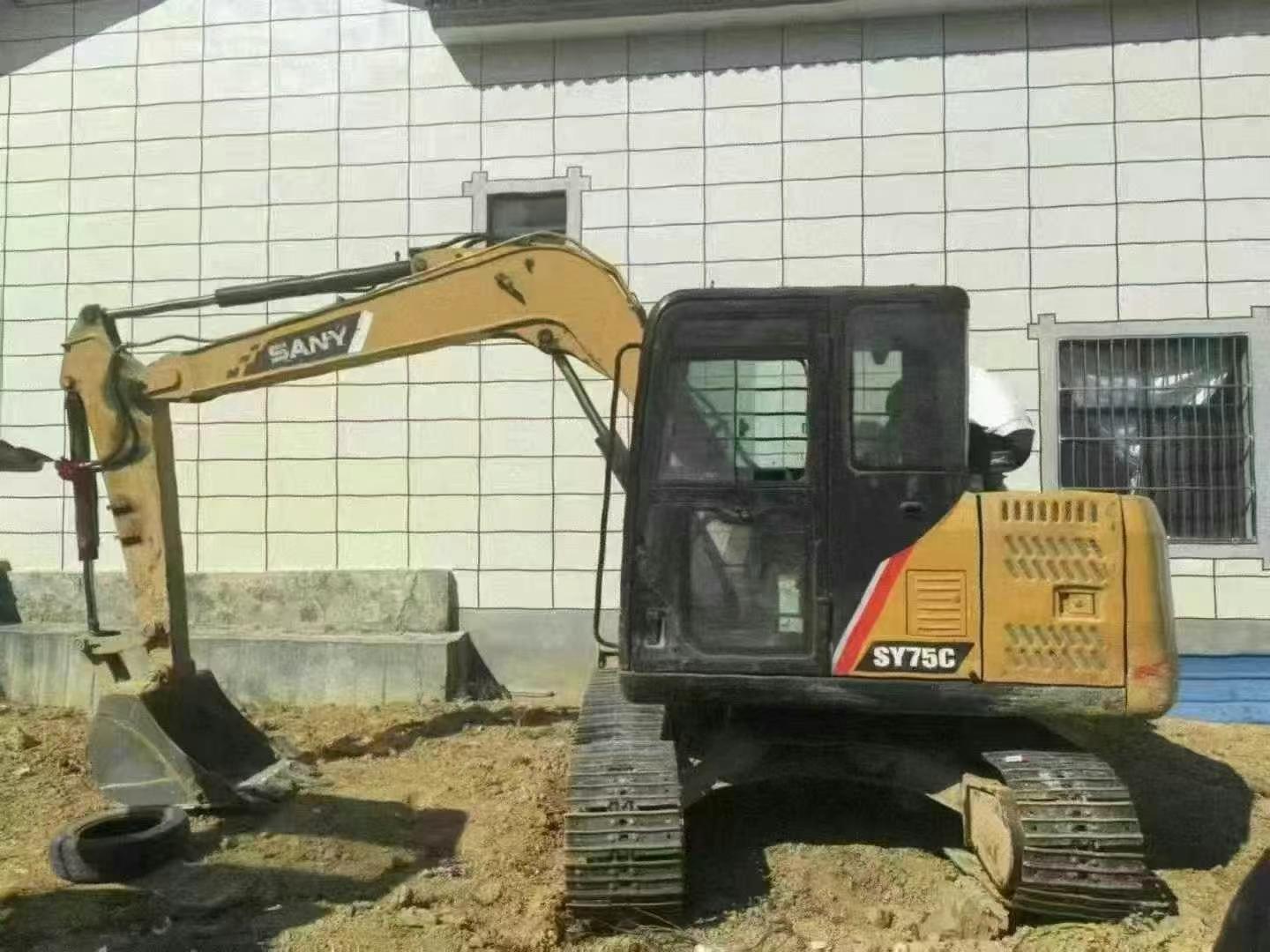 Buy Sany SY75 Used Excavator / 1