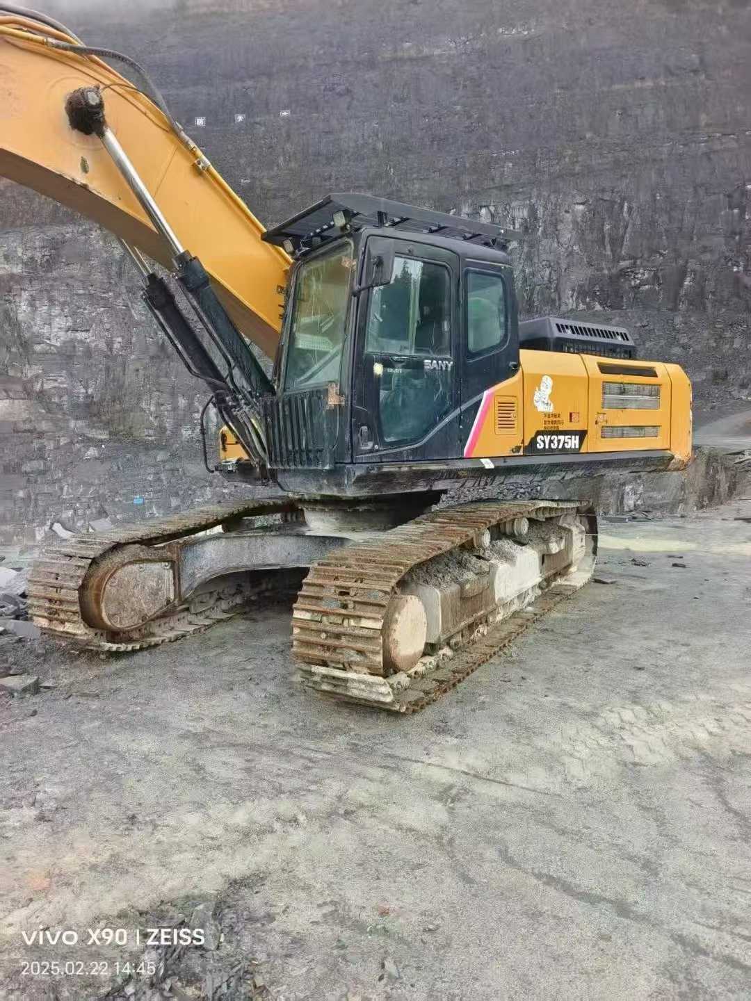 Buy Sany SY75 Used Excavator / 1