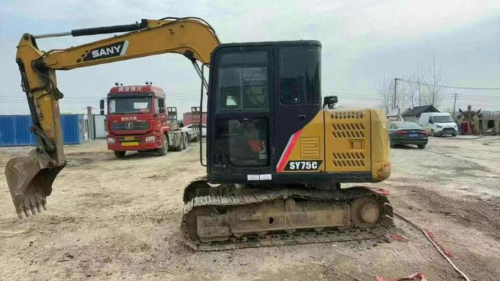 Buy Sany SY75 Used Excavator / 1