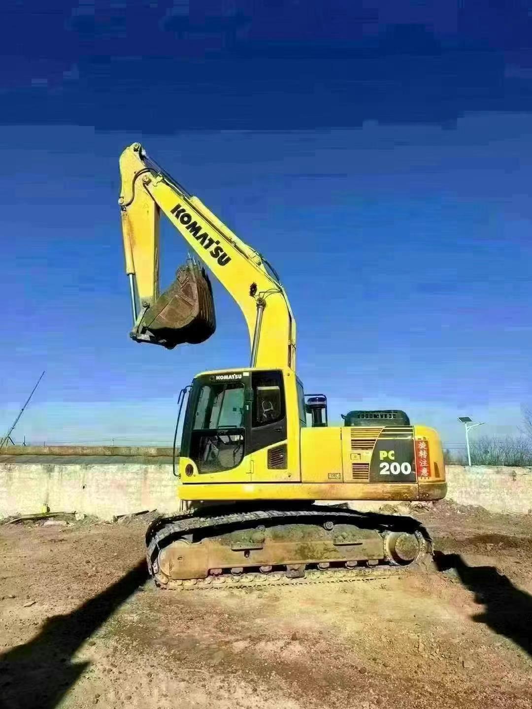 Buy Komatsu PC200LC Used Excavator / 4 Used Komatsu PC200LC Excavator 2016 Model / 4