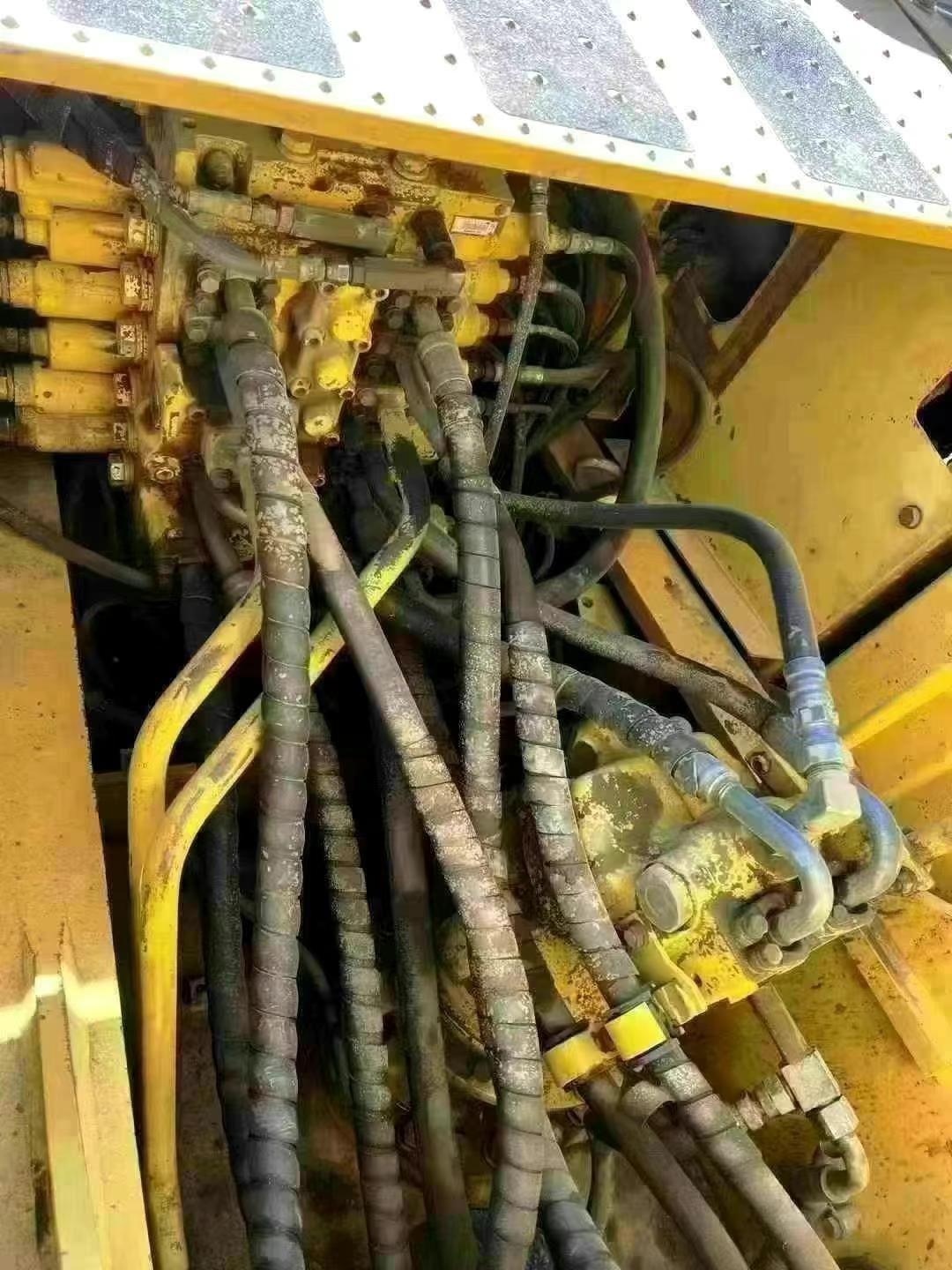 Buy Komatsu PC200LC Used Excavator / 8 Used Komatsu PC200LC Excavator 2016 Model / 8