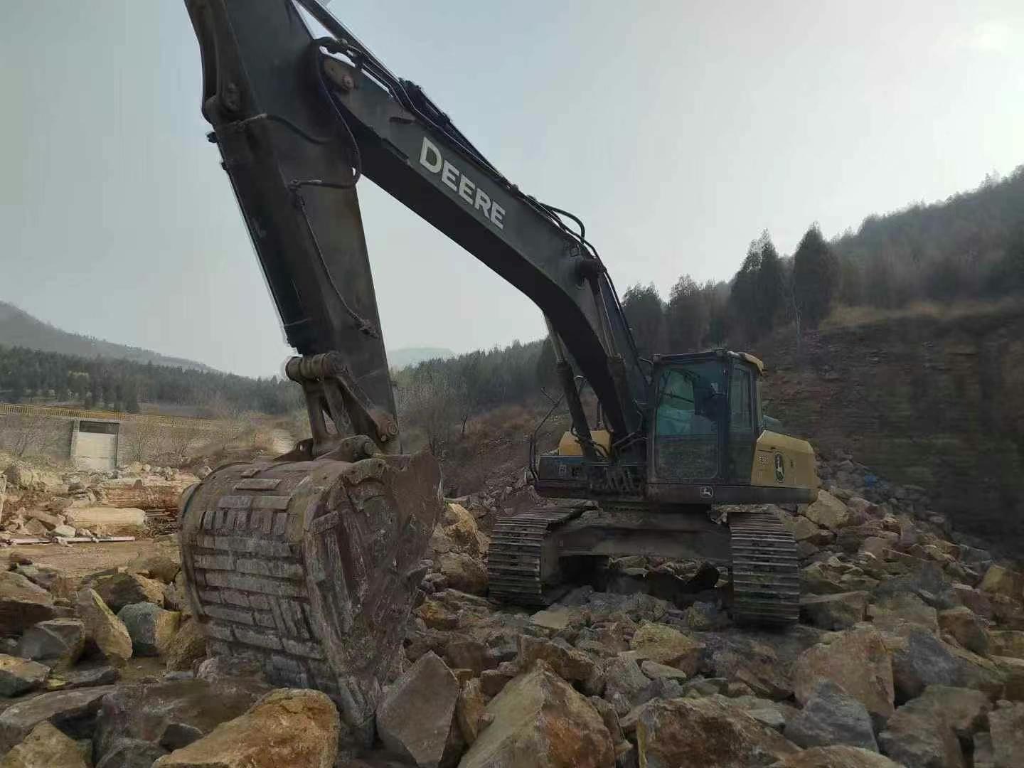 Buy JohnDeere E60 Used Excavator / 3 Used JohnDeere E60 Excavator 2016 Model / 3