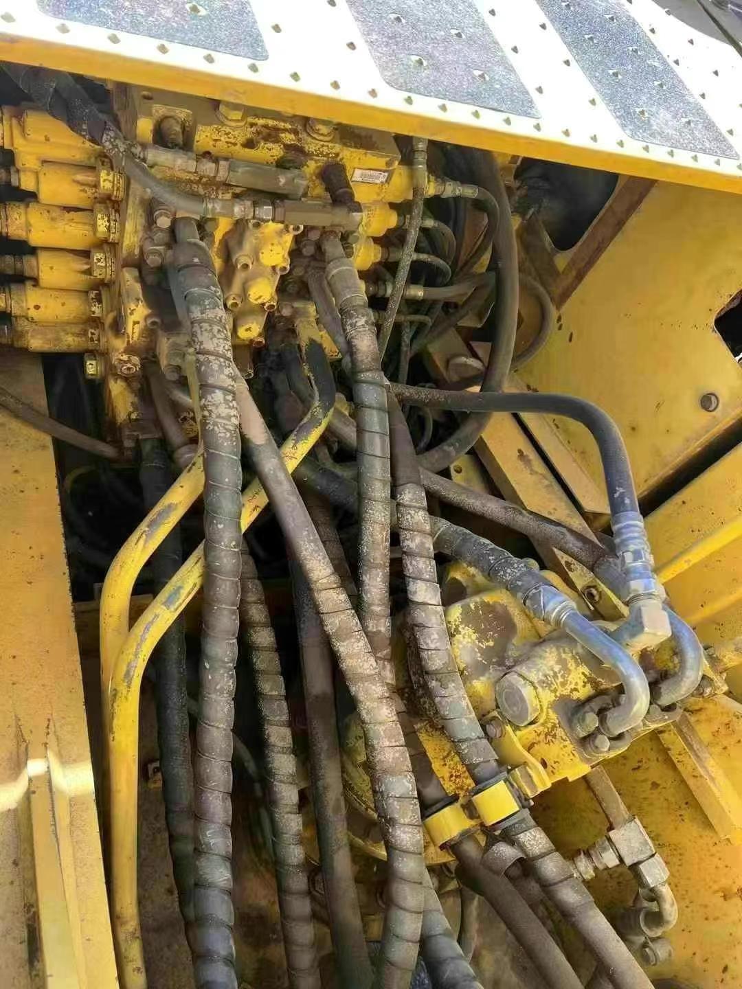 Buy Komatsu PC200LC Used Excavator / 8 Used Komatsu PC200LC Excavator 2016 Model / 8