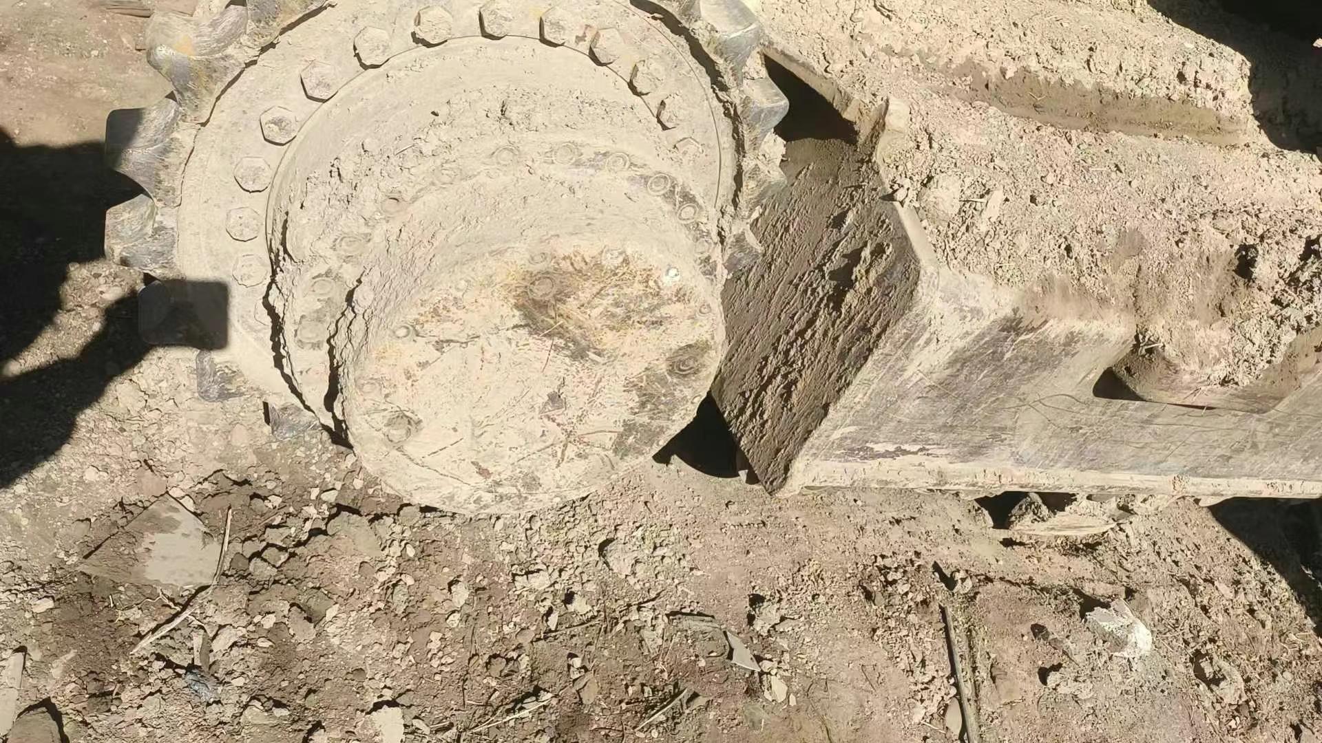 Buy Hyundai R305LVS Used Excavator / 2 Used Hyundai R305LVS Excavator 2016 Model / 2