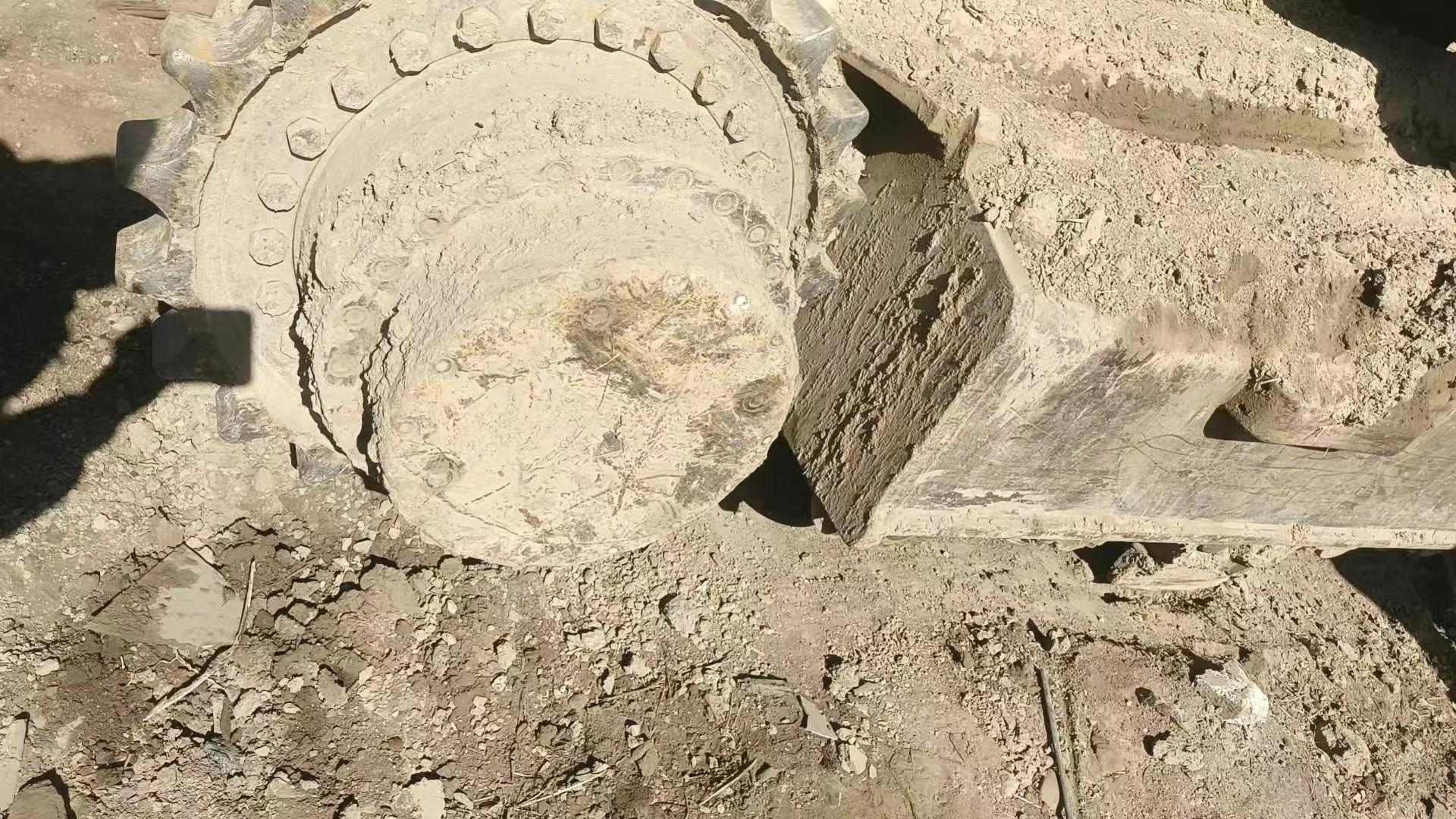 Buy Hyundai R305LVS Used Excavator / 2 Used Hyundai R305LVS Excavator 2016 Model / 2