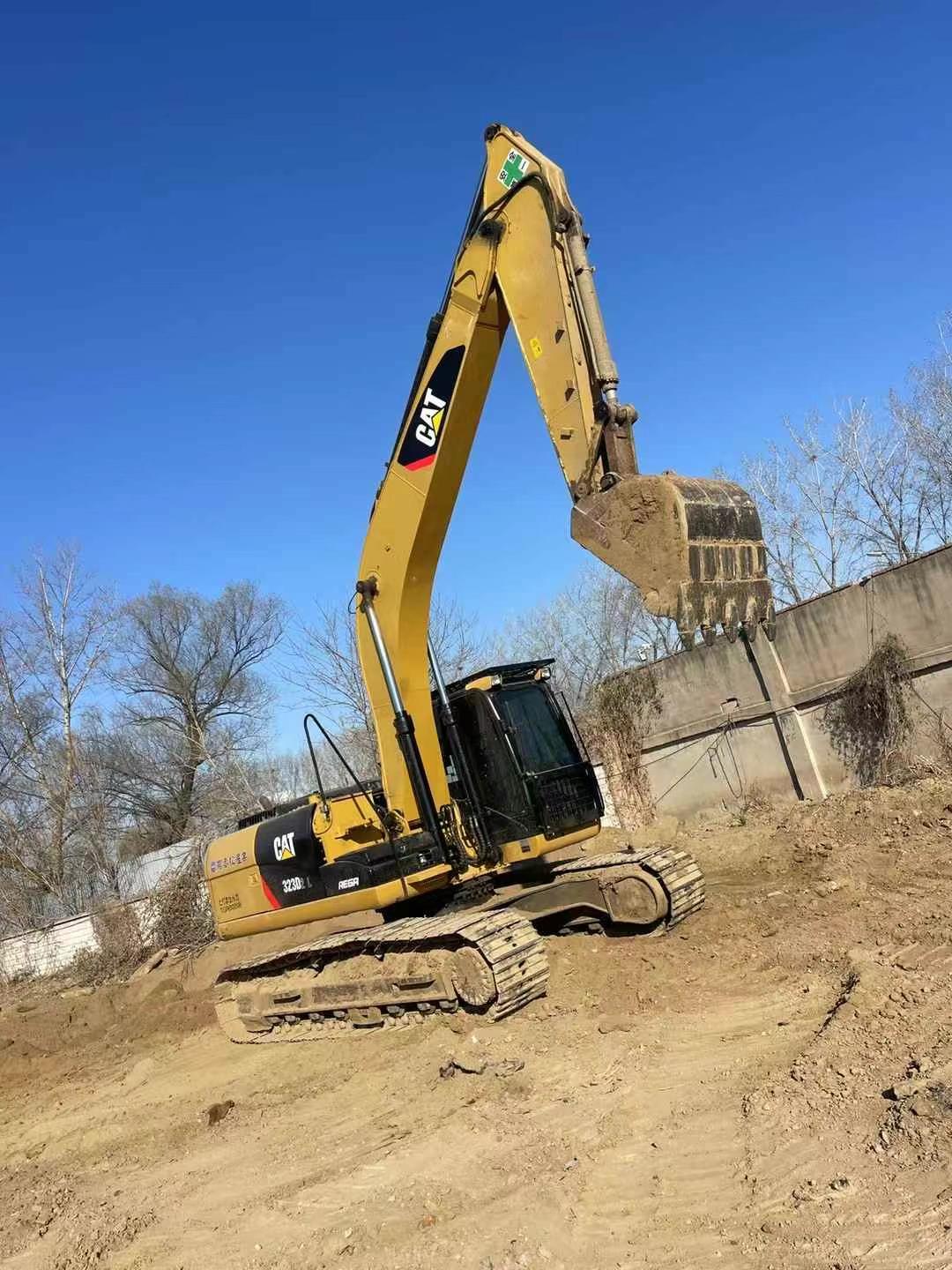 Buy Caterpillar 323D2L Used Excavator / 4 Used Caterpillar 323D2L Excavator 2016 Model / 4