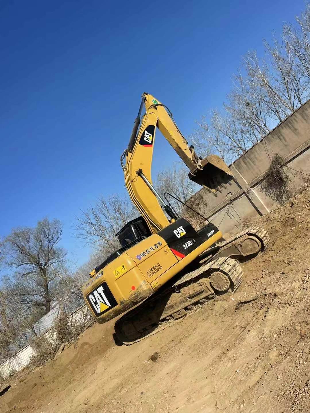 Buy Caterpillar 323D2L Used Excavator / 2 Used Caterpillar 323D2L Excavator 2016 Model / 2