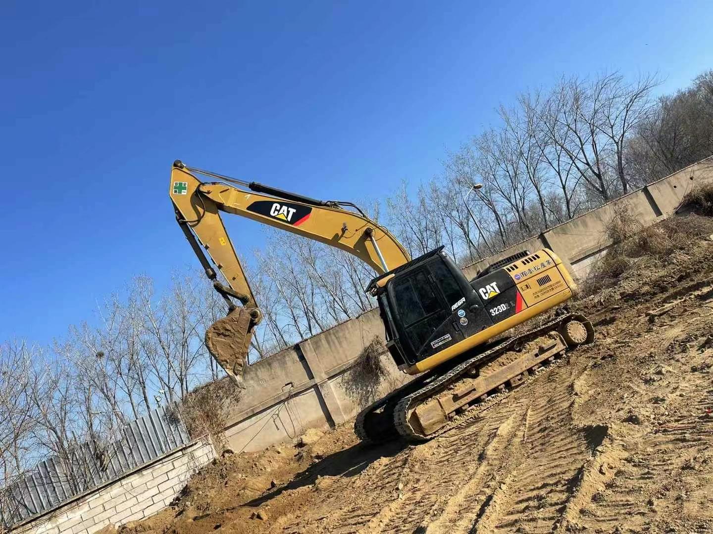 Buy Caterpillar 323D2L Used Excavator / 3 Used Caterpillar 323D2L Excavator 2016 Model / 3