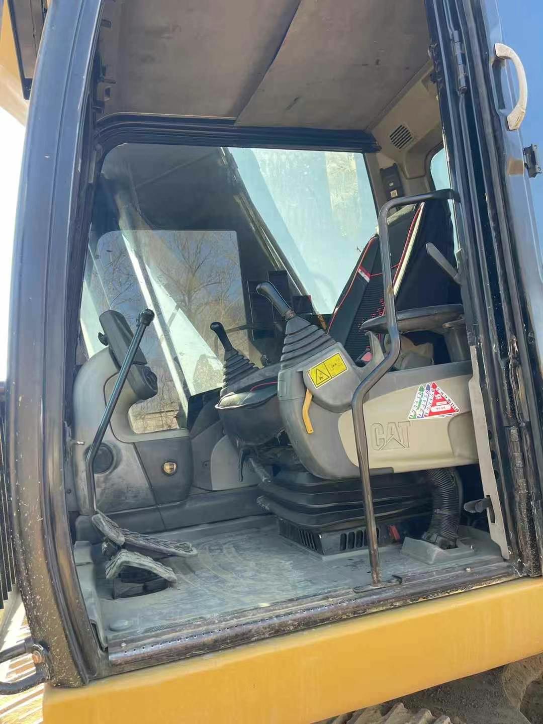 Buy Caterpillar 323D2L Used Excavator / 9 Used Caterpillar 323D2L Excavator 2016 Model / 9