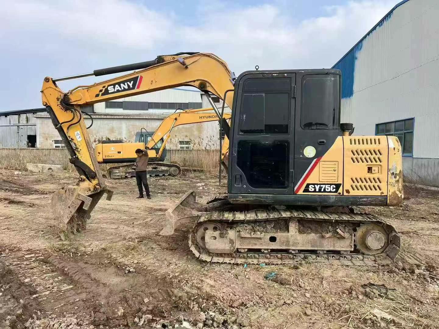 Buy Sany SY75 Used Excavator / 1