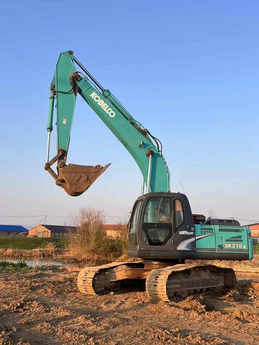 Buy Kobelco SK210 Used Excavator / 1