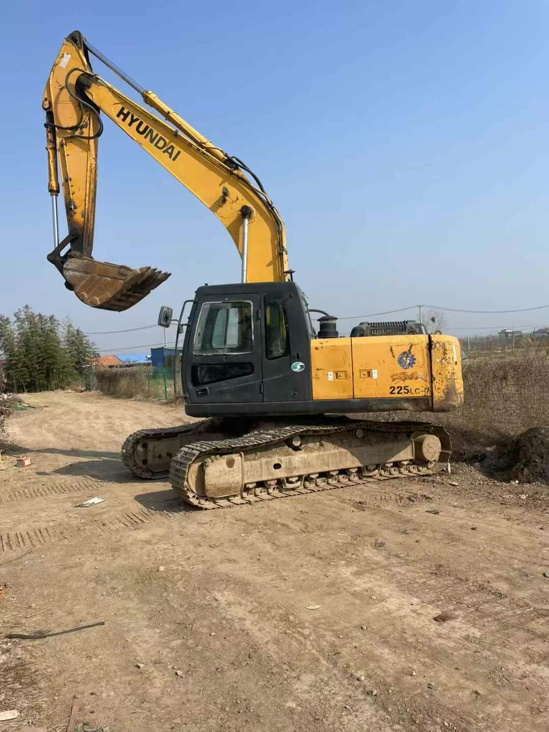 Buy Hyundai R225-7 Used Excavator / 1