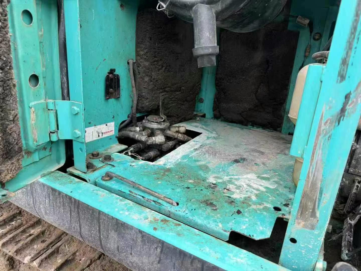 Buy Kobelco SK200 Used Excavator / 4 Used Kobelco SK200 Excavator 2016 Model / 4