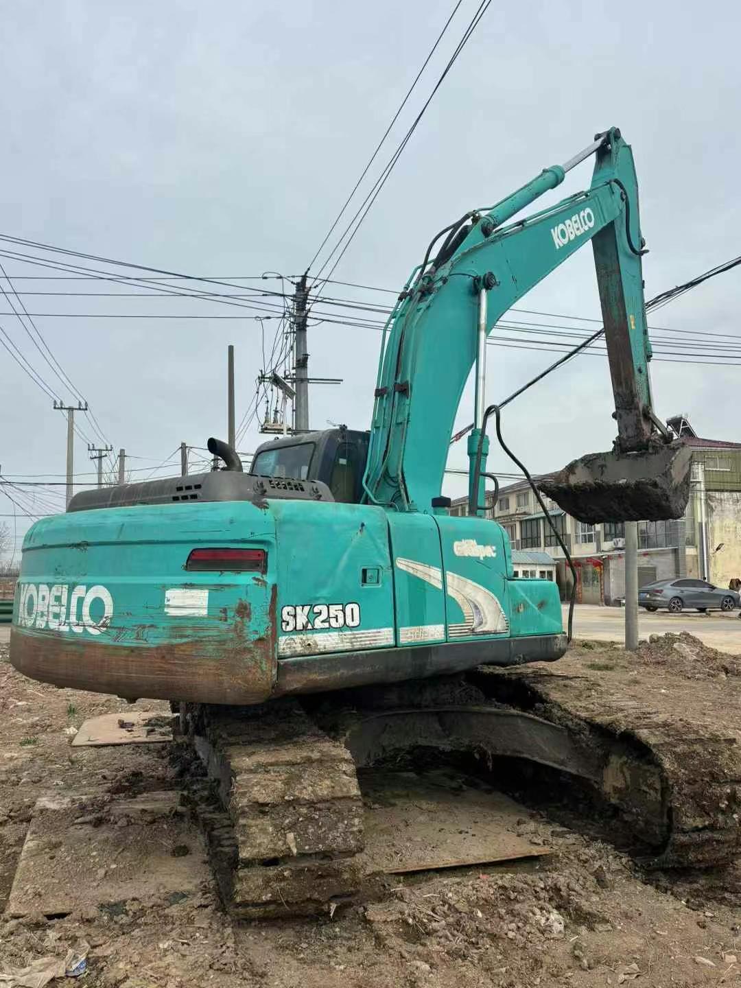 Buy Kobelco SK210 Used Excavator / 2 Used Kobelco SK210 Excavator 2011 Model / 2