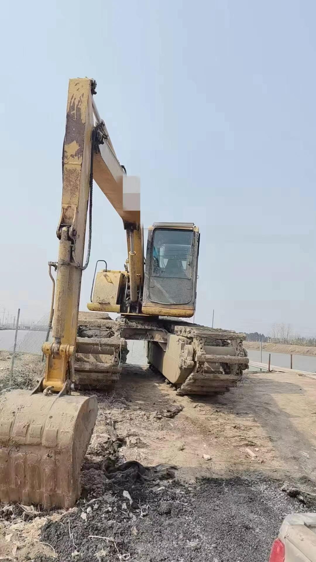 Buy Komatsu PC60-7 Used Excavator / 4 Used Komatsu PC60-7 Excavator 2010 Model / 4