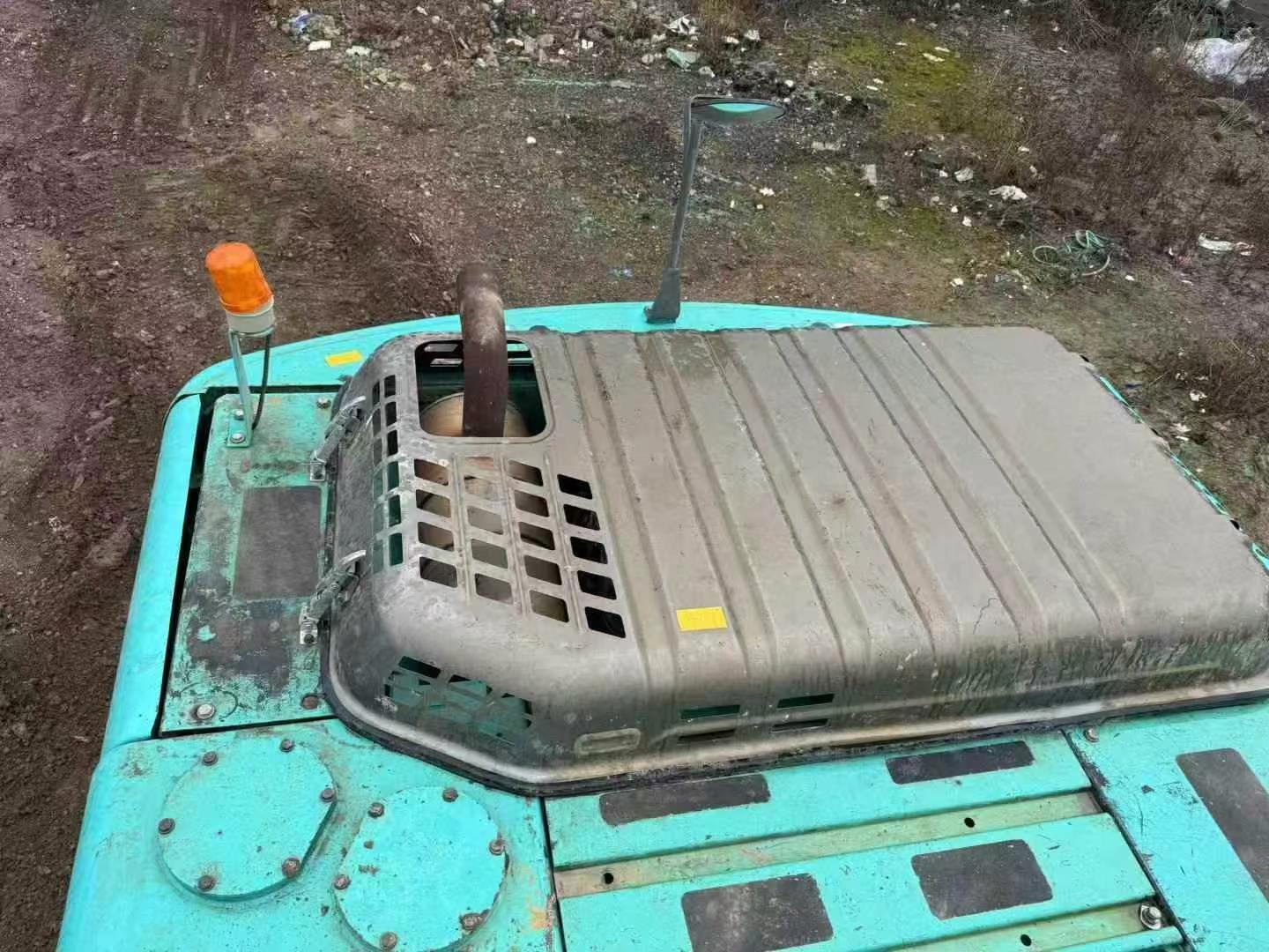 Buy Kobelco SK200 Used Excavator / 9 Used Kobelco SK200 Excavator 2016 Model / 9