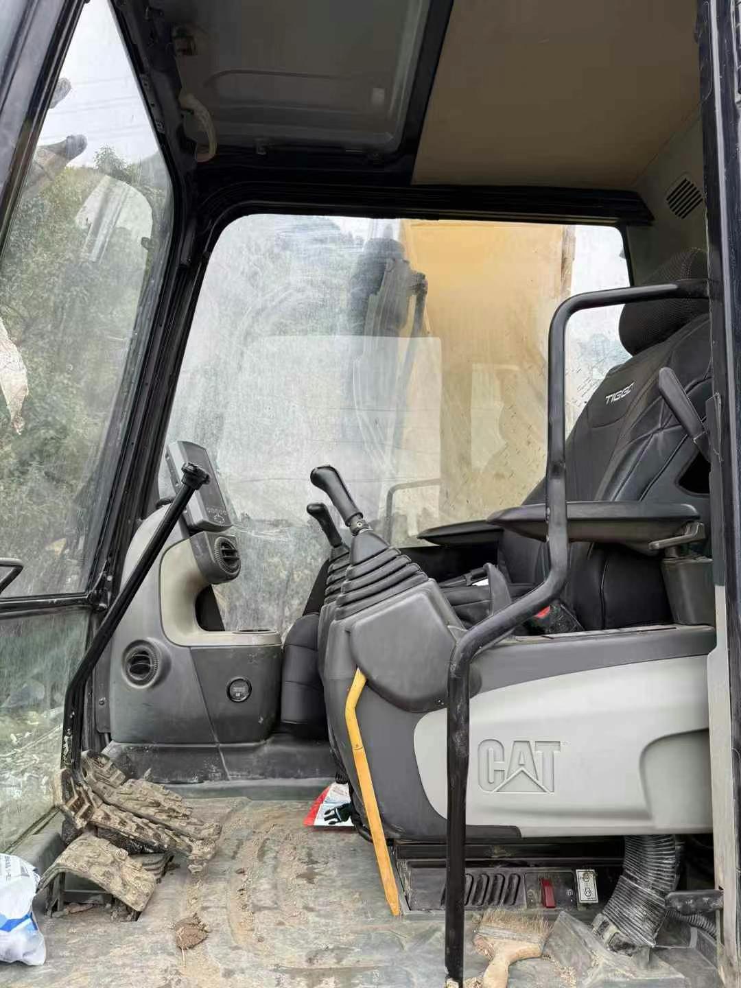 Buy Caterpillar 323 Used Excavator / 8 Used Caterpillar 323 Excavator 2018 Model / 8