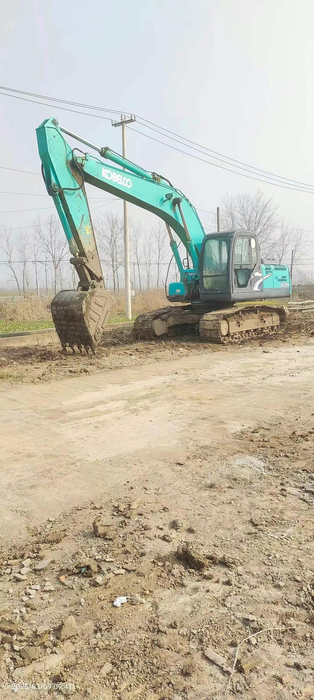 Buy Kobelco SK200 Used Excavator / 2 Used Kobelco SK200 Excavator 2016 Model / 2