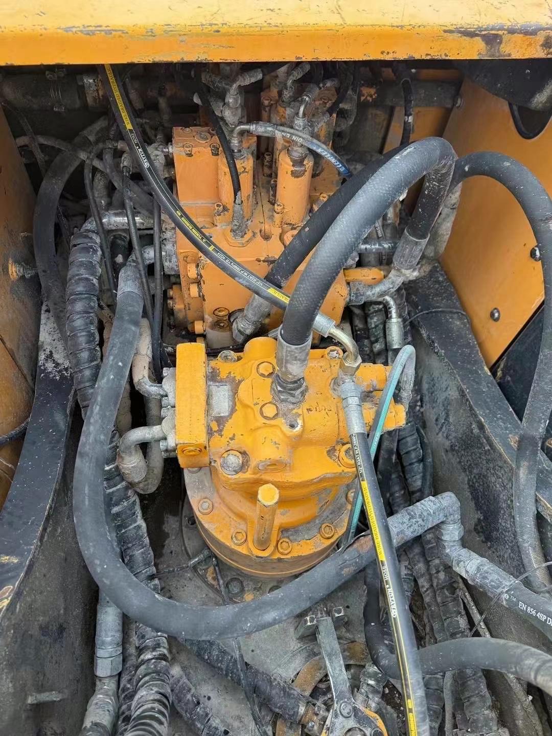 Buy Hyundai R215-7 Used Excavator / 5 Used Hyundai R215-7 Excavator 2011 Model / 5