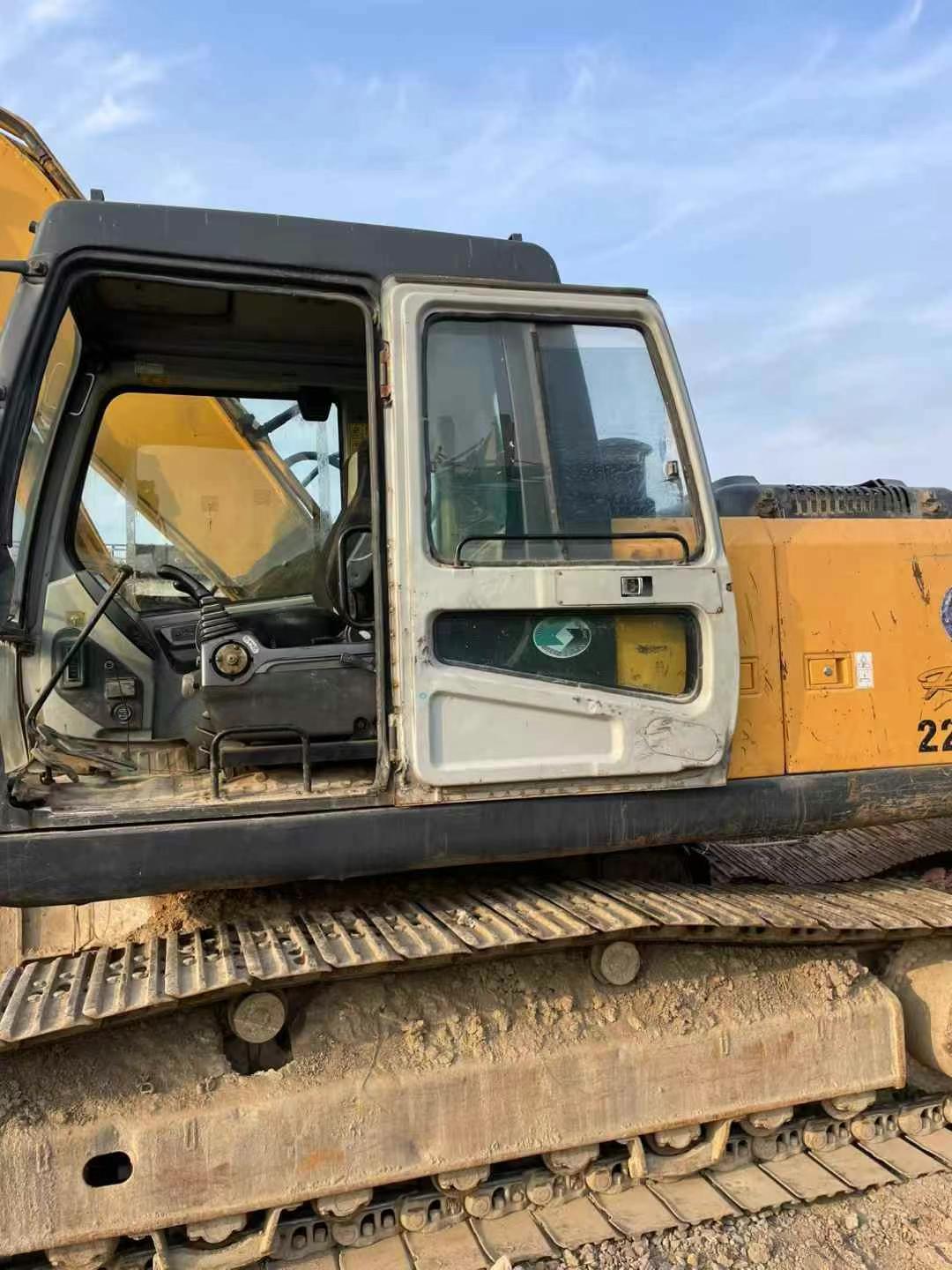 Buy Hyundai R225-7 Used Excavator / 4 Used Hyundai R225-7 Excavator 2016 Model / 4