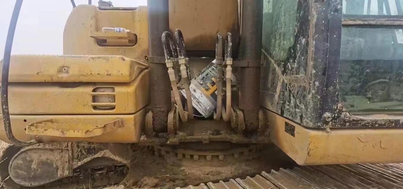 Buy Caterpillar 323 Used Excavator / 2 Used Caterpillar 323 Excavator 2011 Model / 2