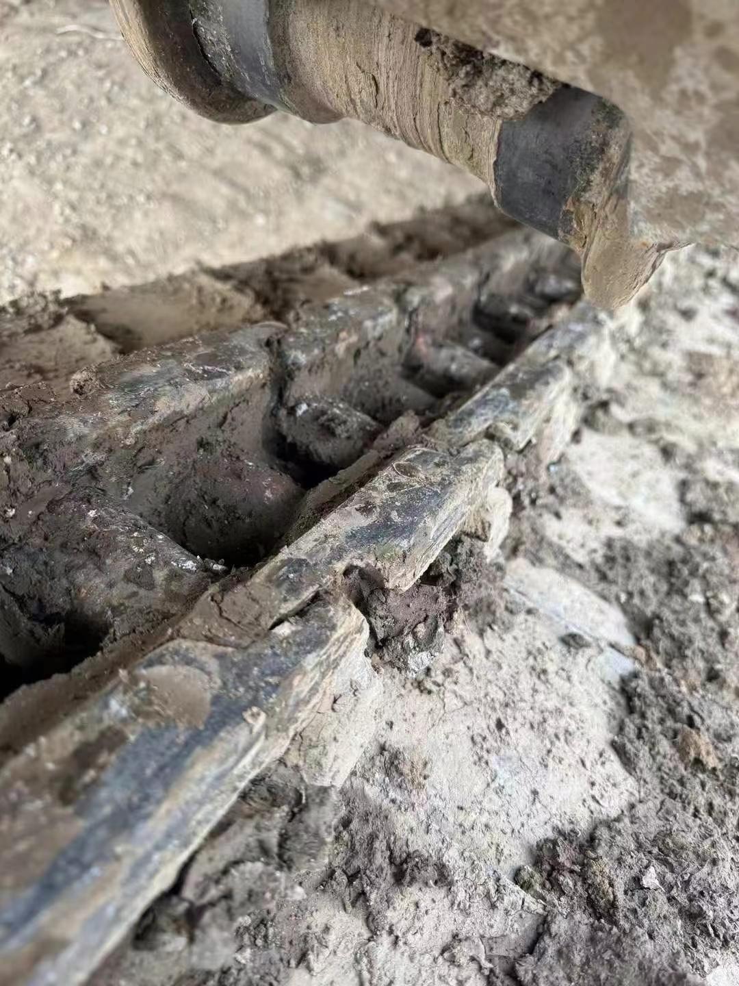 Buy Hyundai R215-7 Used Excavator / 7 Used Hyundai R215-7 Excavator 2011 Model / 7