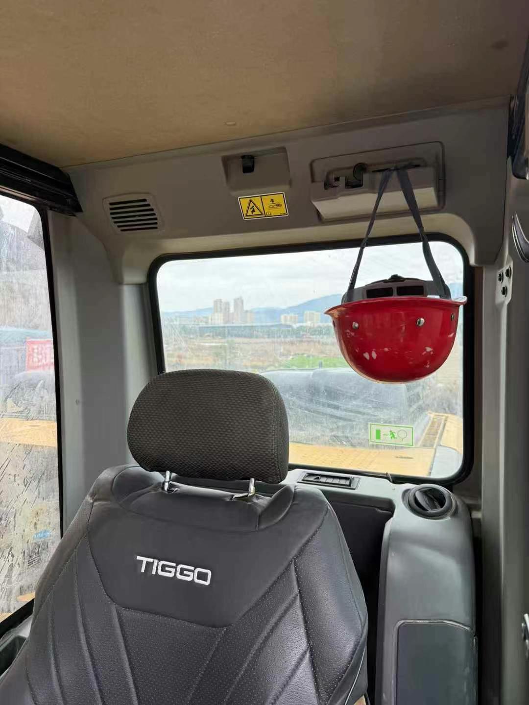 Buy Caterpillar 323 Used Excavator / 8 Used Caterpillar 323 Excavator 2018 Model / 8