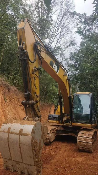 Buy Caterpillar CT18 Used Excavator / 1