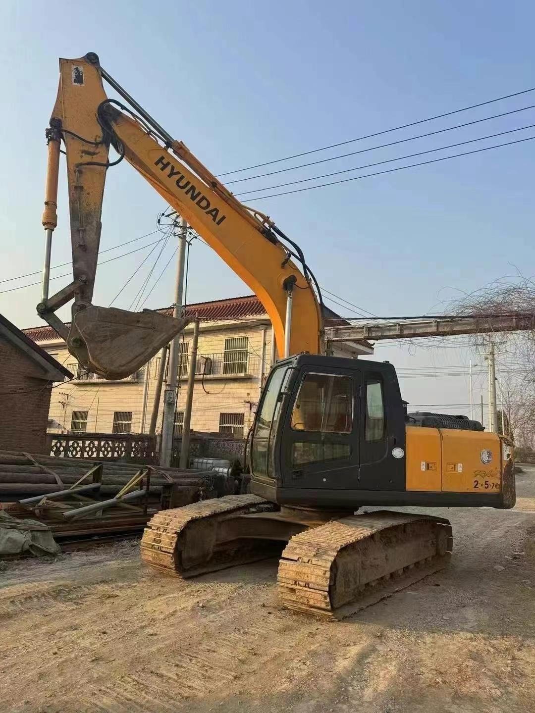 Buy Hyundai R215-7C Used Excavator / 1