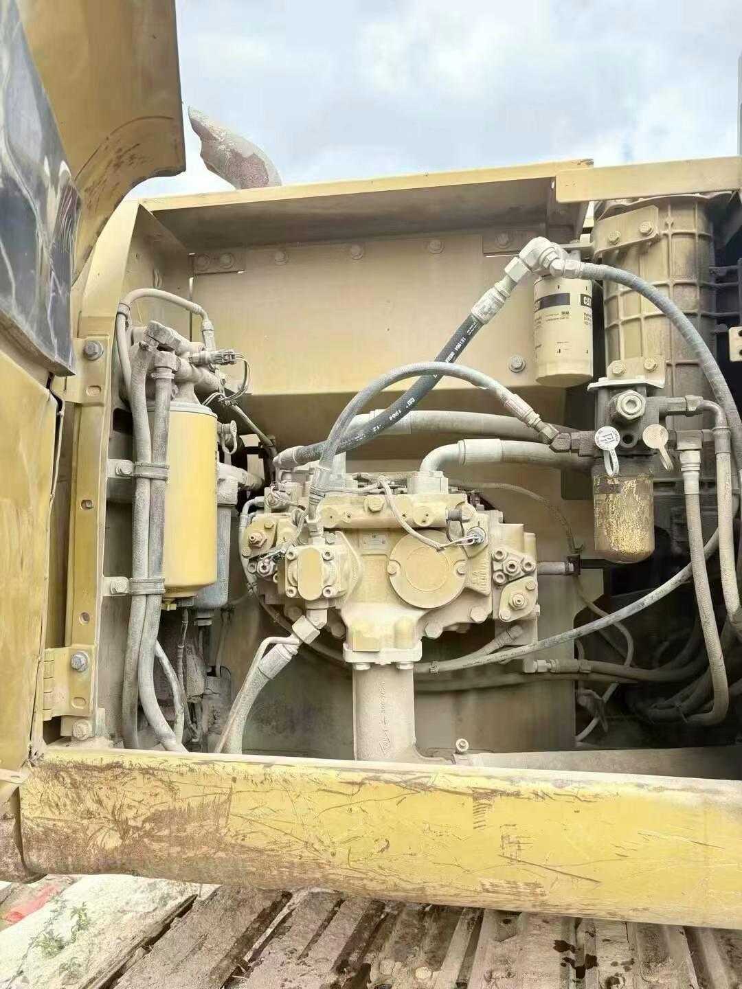 Buy Caterpillar 323D2L Used Excavator / 4 Used Caterpillar 323D2L Excavator 2016 Model / 4