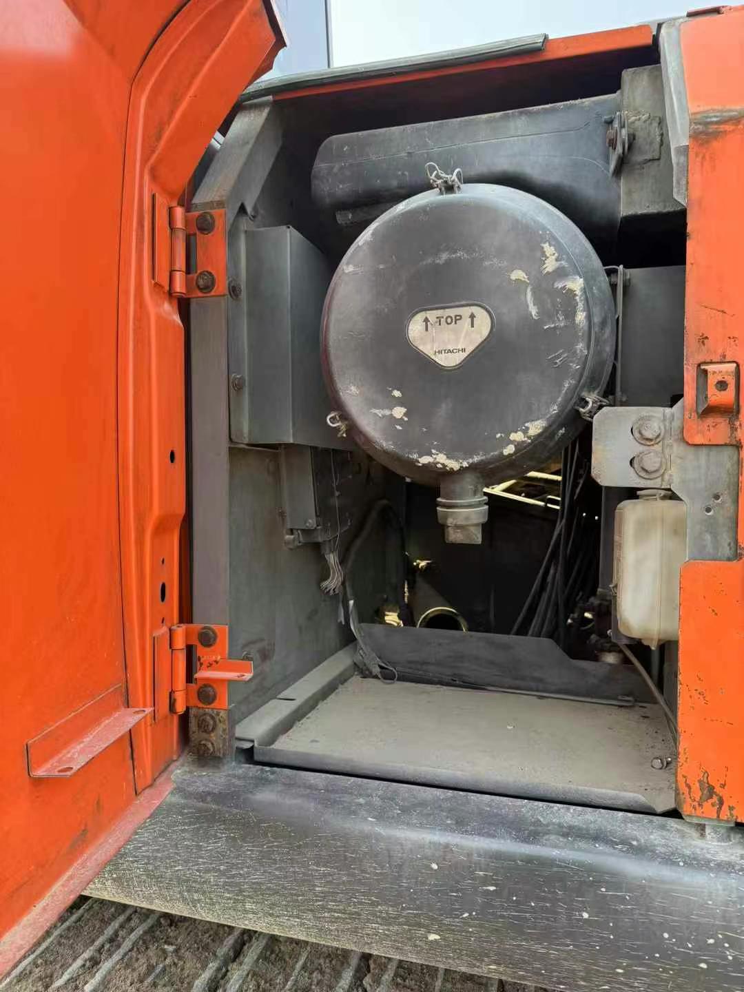 Buy Hitachi ZAXIS200 Used Excavator / 5 Used Hitachi ZAXIS200 Excavator 2016 Model / 5