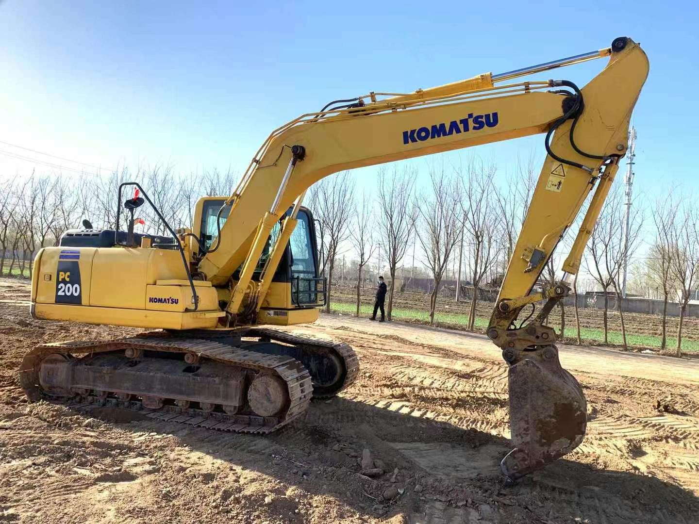 Buy Komatsu PC60 Used Excavator / 2 Used Komatsu PC60 Excavator 2016 Model / 2