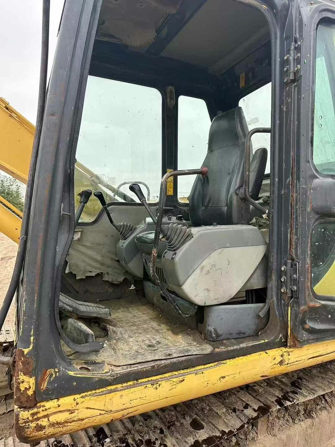 Buy Komatsu PC60-7 Used Excavator / 8 Used Komatsu PC60-7 Excavator 2016 Model / 8