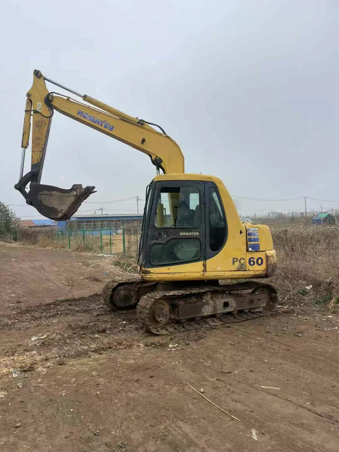Buy Komatsu PC60-7 Used Excavator / 2 Used Komatsu PC60-7 Excavator 2016 Model / 2