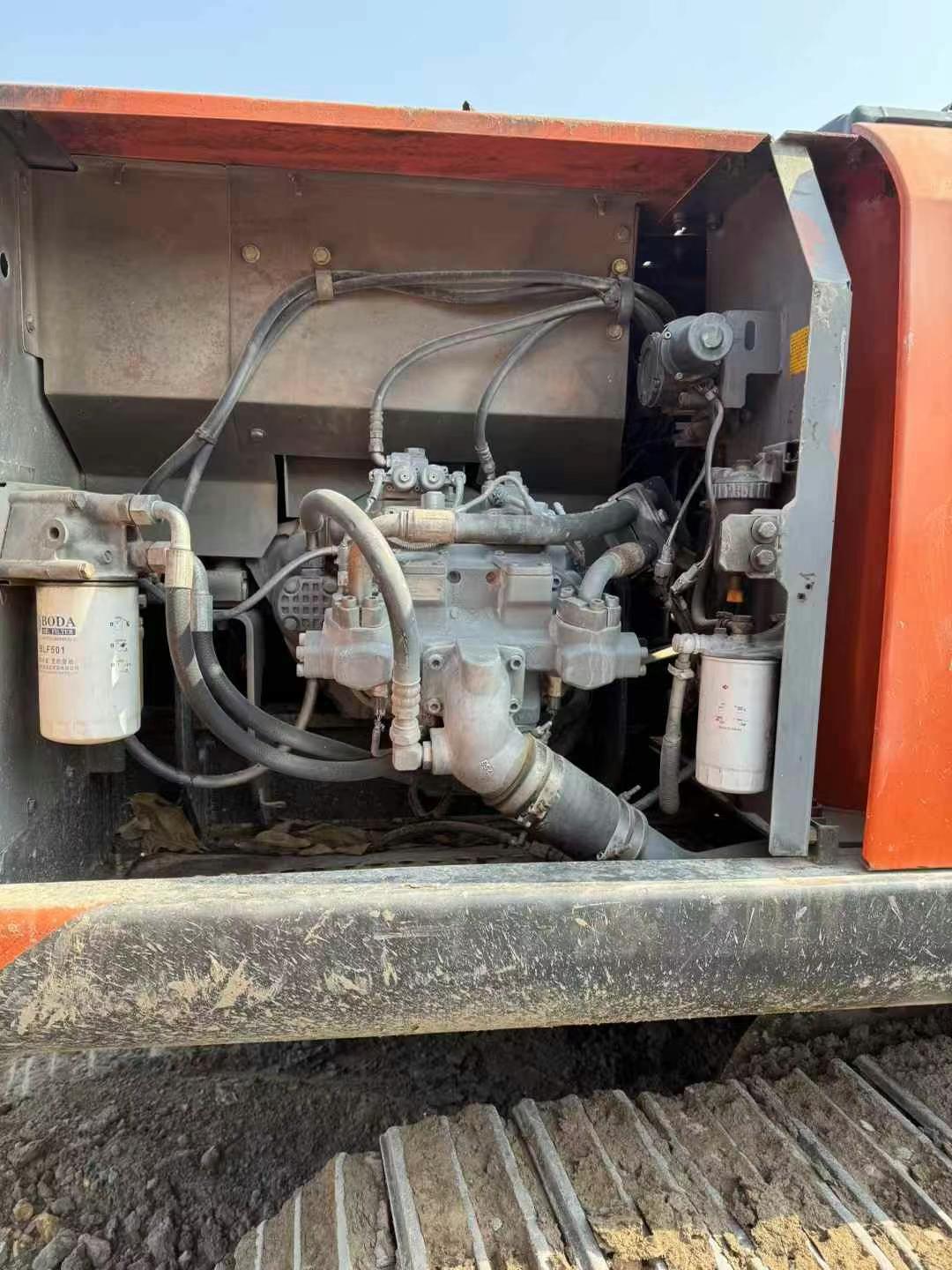 Buy Hitachi ZAXIS200 Used Excavator / 7 Used Hitachi ZAXIS200 Excavator 2016 Model / 7