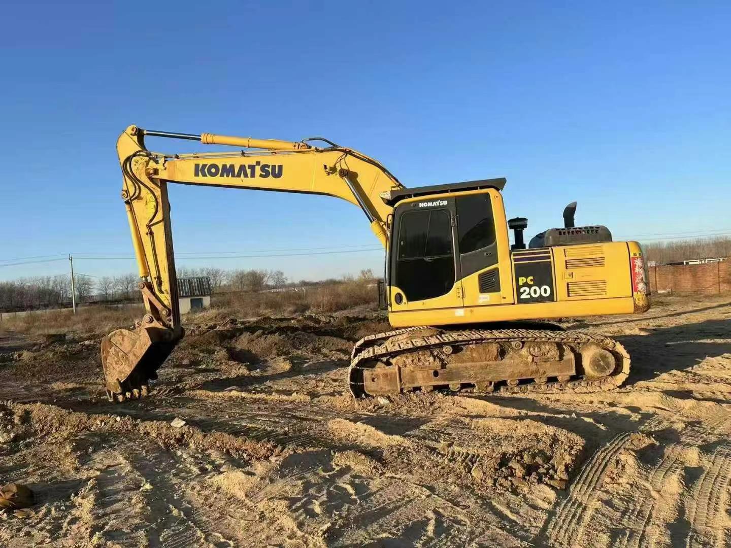 Buy Komatsu PC200 Used Excavator / 1