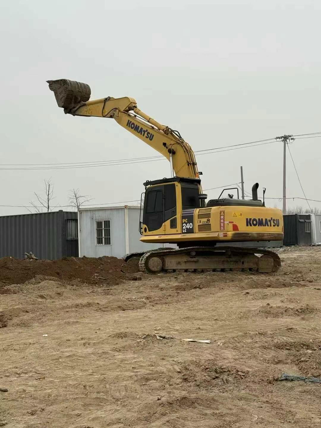 Buy Komatsu PC240-11M0 Used Excavator / 1