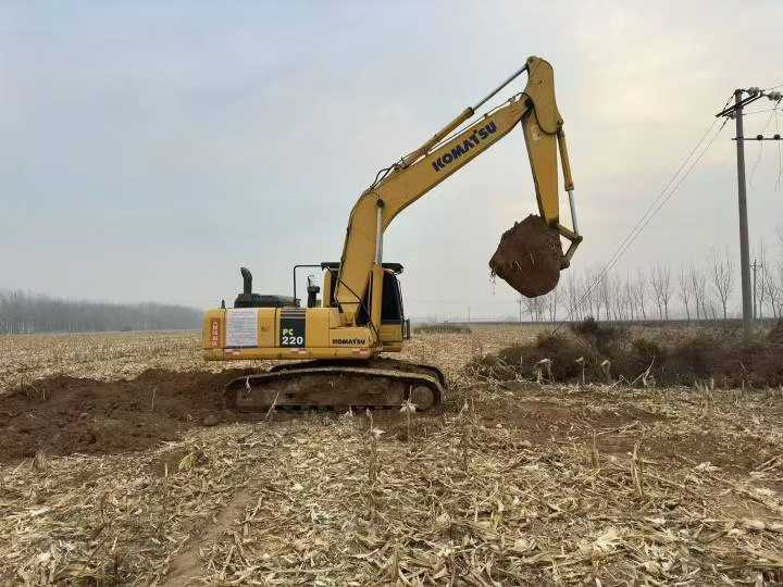 Buy Komatsu PC220 Used Excavator / 4 Used Komatsu PC220 Excavator 2016 Model / 4