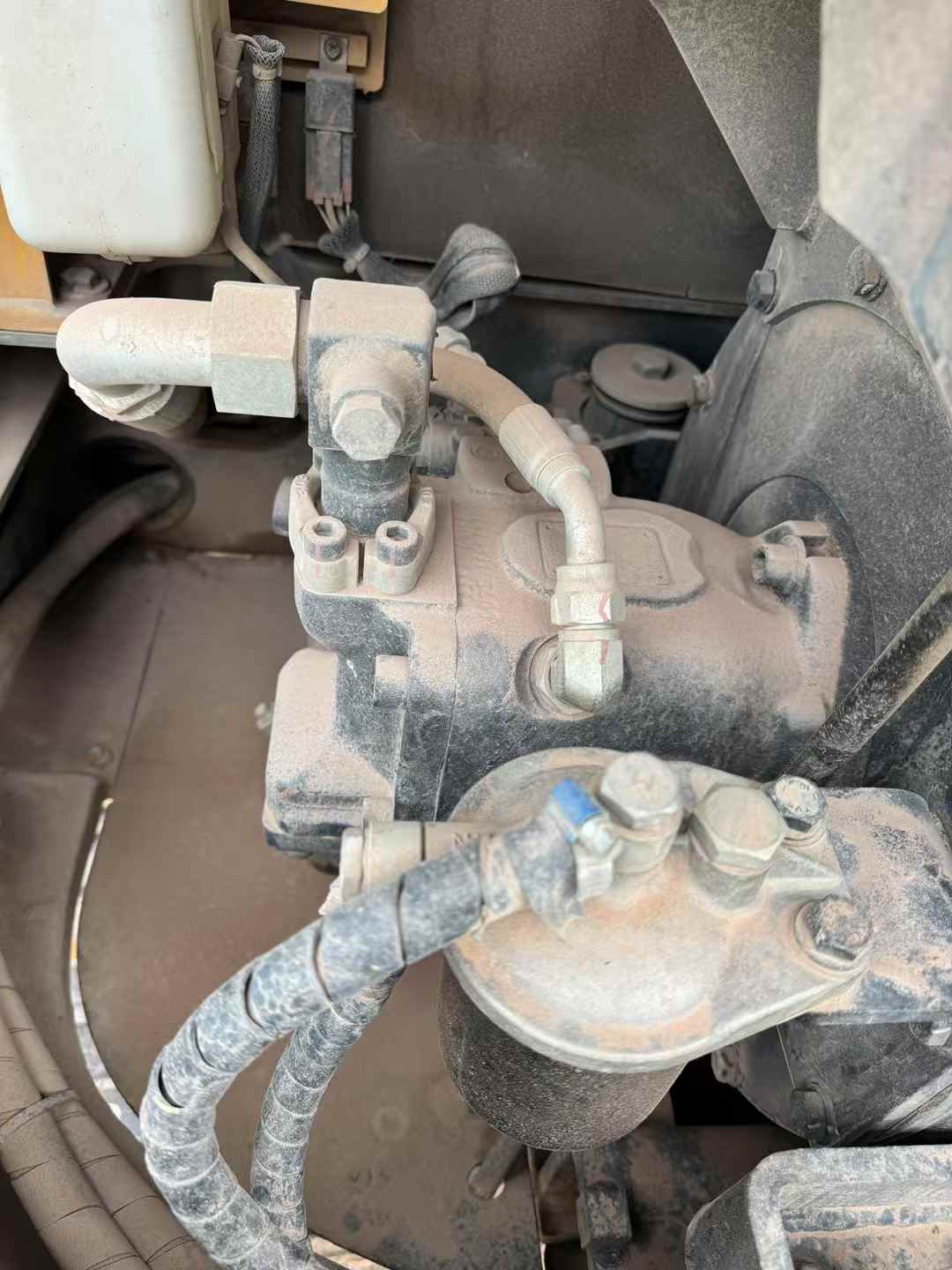 Buy Hyundai HX60 Used Excavator / 9 Used Hyundai HX60 Excavator 2021 Model / 9