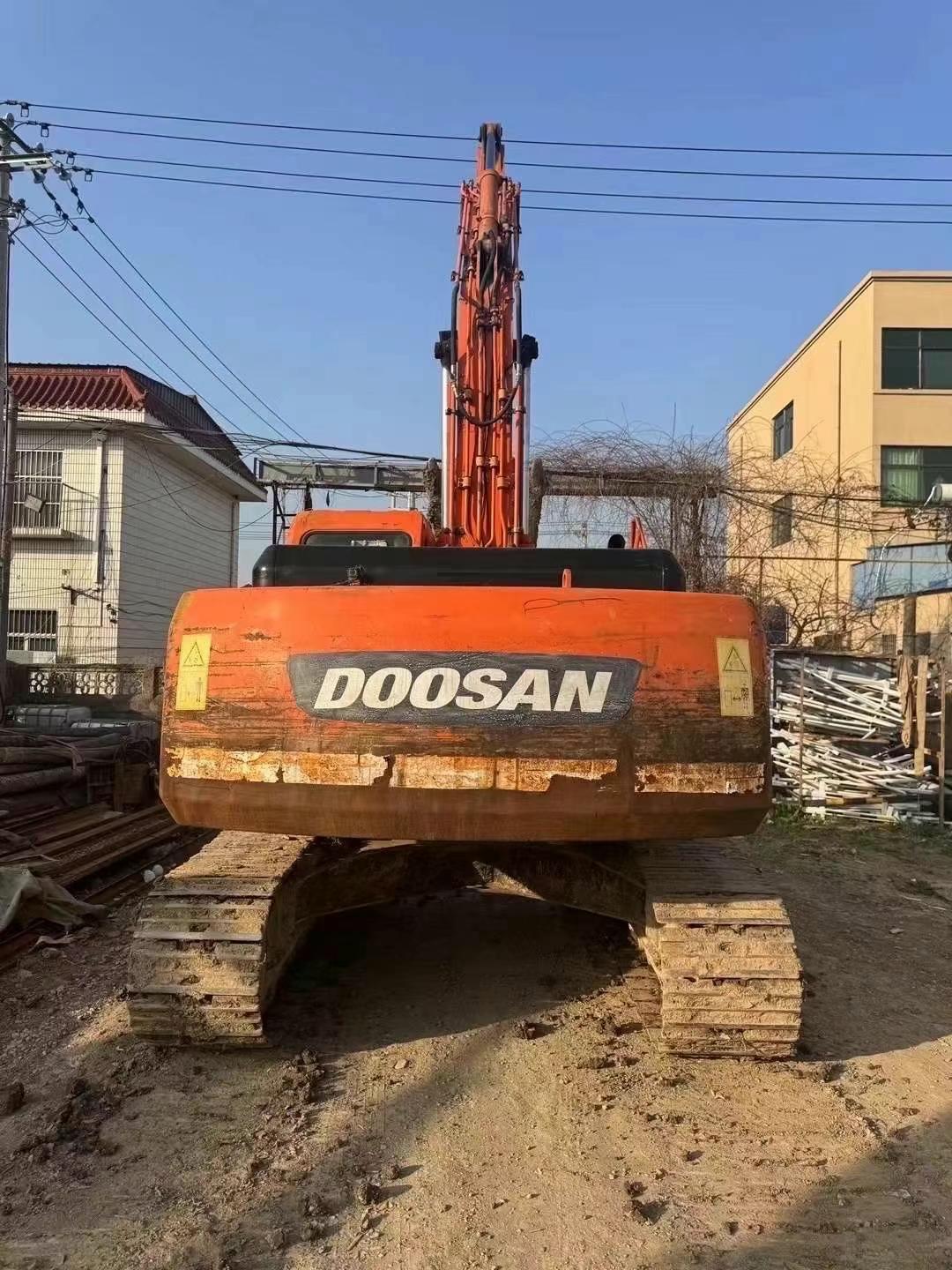 Buy Doosan DH220 Used Excavator / 9 Used Doosan DH220 Excavator 2011 Model / 9