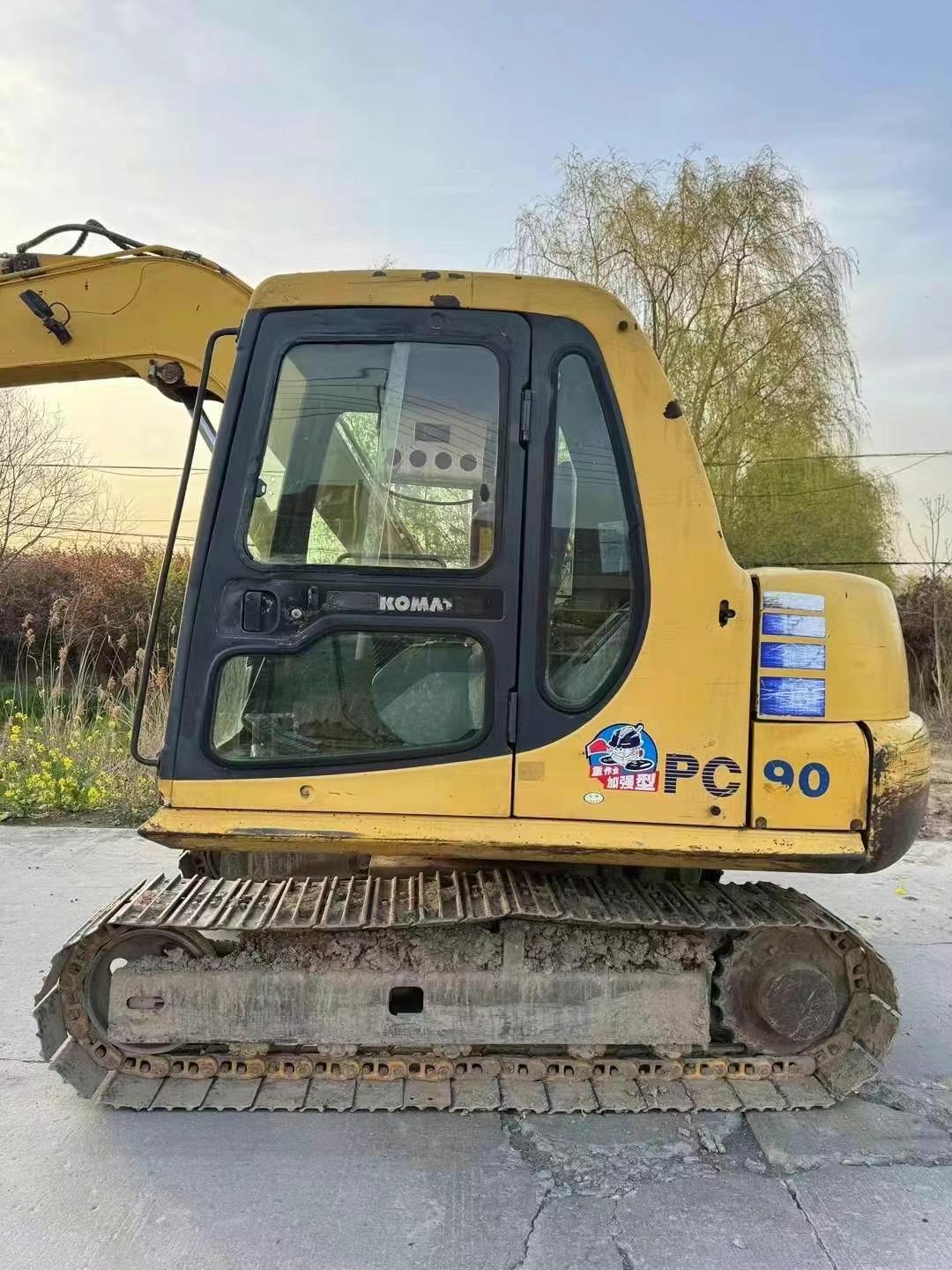 Buy Komatsu PC60 Used Excavator / 9 Used Komatsu PC60 Excavator 2010 Model / 9