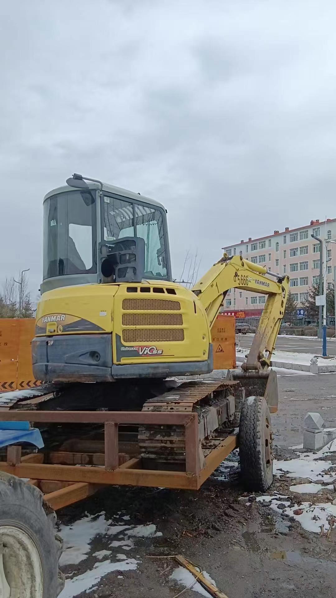 Buy Yanmar Vio55-5B Used Excavator / 1