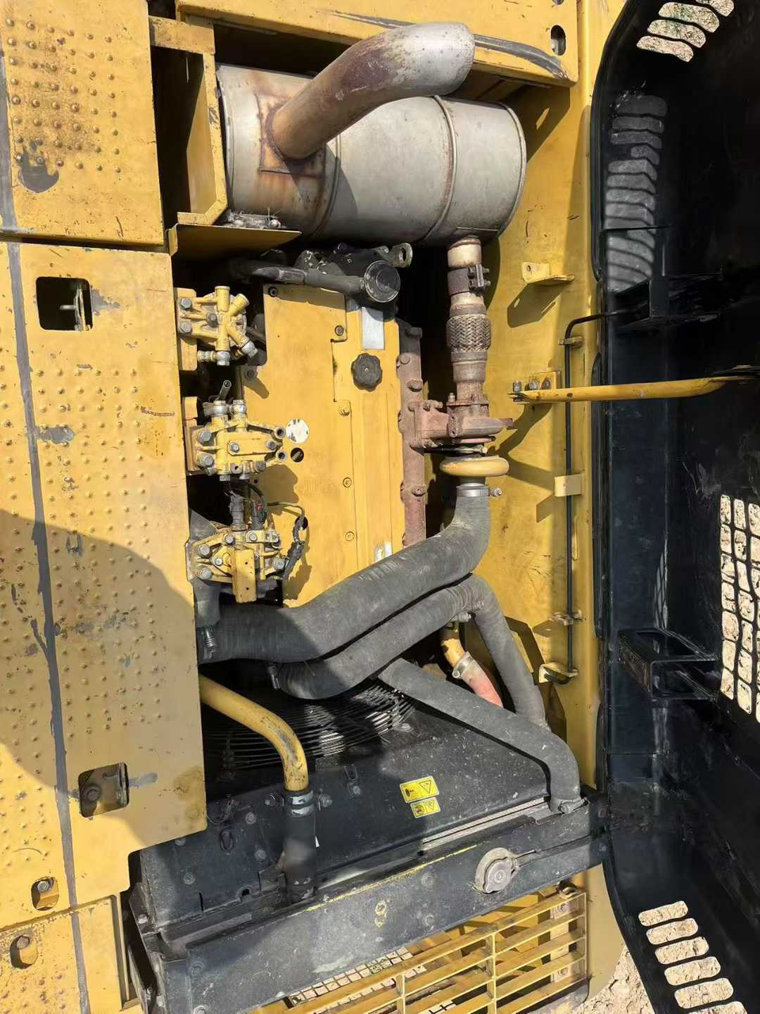 Buy Caterpillar 320D Used Excavator / 2 Used Caterpillar 320D Excavator 2011 Model / 2