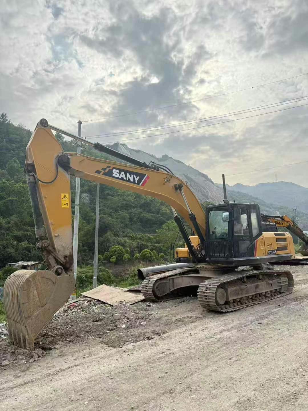 Buy Sany SY245H Used Excavator / 4 Used Sany SY245H Excavator 2020 Model / 4