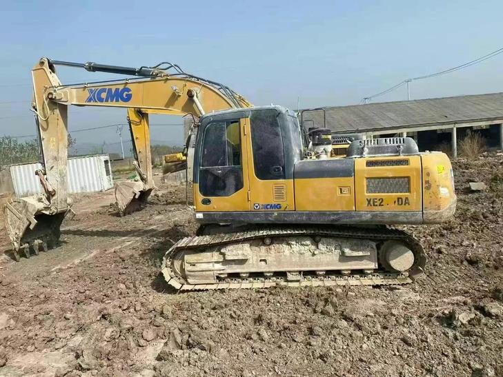 Buy XCMG LW200 Used Excavator / 1